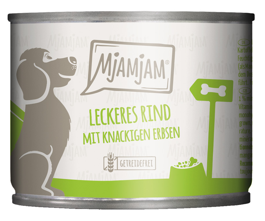 leckeres Rind an gekochten Kartoffeln mit knackigen Erbsen