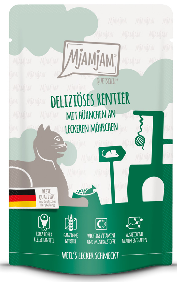 Rentier mit Hühnchen an leckeren Möhrchen